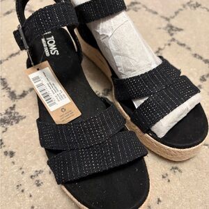 TOMS Women's Wedge Sandals NWT (no box)